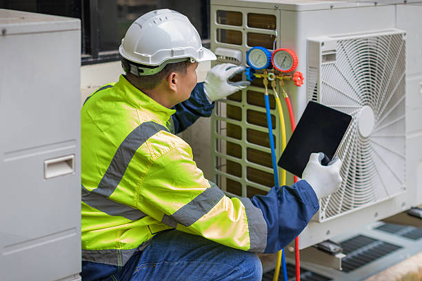Professional Hvac technician working in River Grove, IL